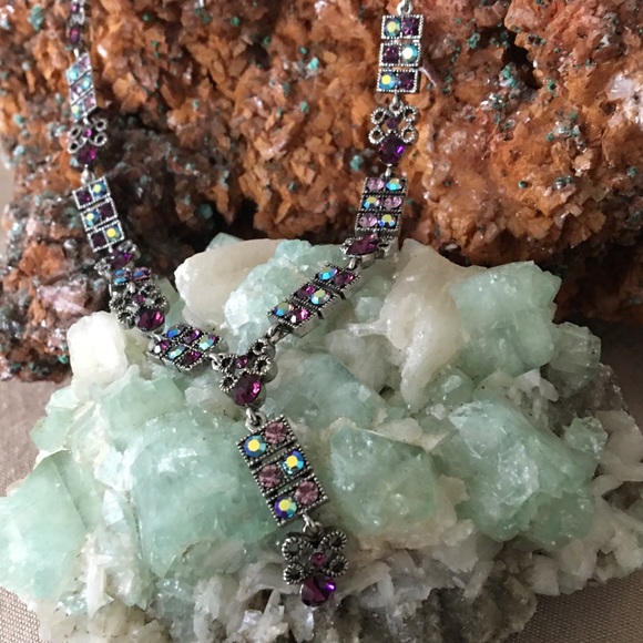 Charmed Madame - Picture 2 of 11